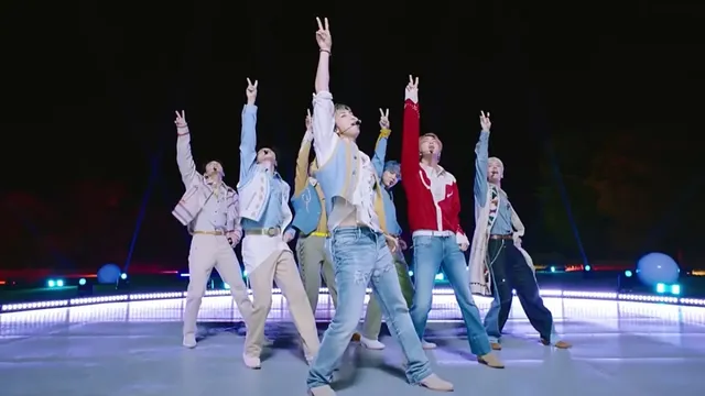 bts-v-jungkook-and-others-join-aaha-tamatar-bada-majedar-trend-with-their-dance-on-viral-trending-song-video